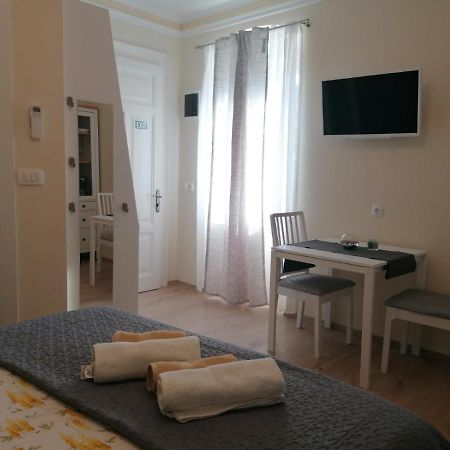 Apartman Lusetic Opatija Exterior foto